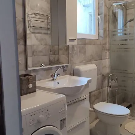 Nyaraló Holiday Home Apartman Beli 1 By Interhome Vinistina