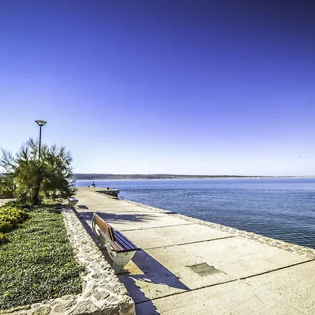 Сasa de vacaciones Holiday Home Apartman Beli 1 By Interhome *