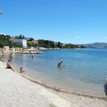 Сasa de vacaciones Holiday Home Apartman Beli 1 By Interhome