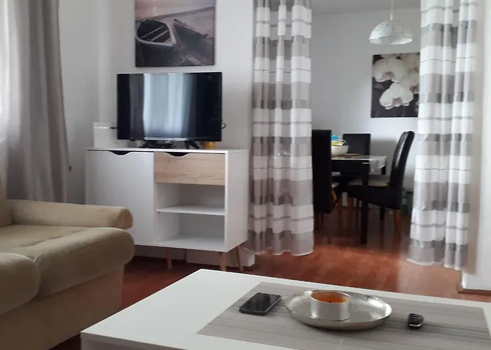 Mit Meerblick By Interhome * Vinistina