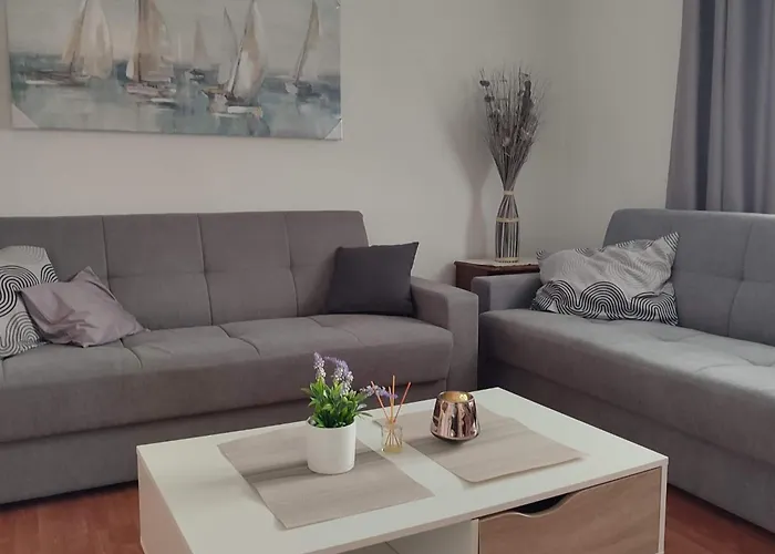 Mit Meerblick By Interhome Vikendica